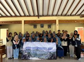 Inovasi Mahasiswa KKN-T IPB: Sulap Air Cucian Beras Jadi Pupuk Organik Cair Bersama Kelompok PKK Kal